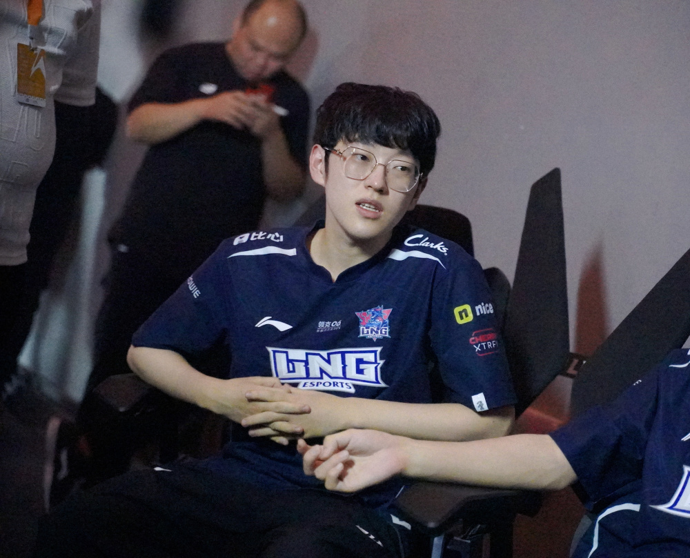 关于Scout在IG比赛中反败为胜，表现优异引发热议！的信息